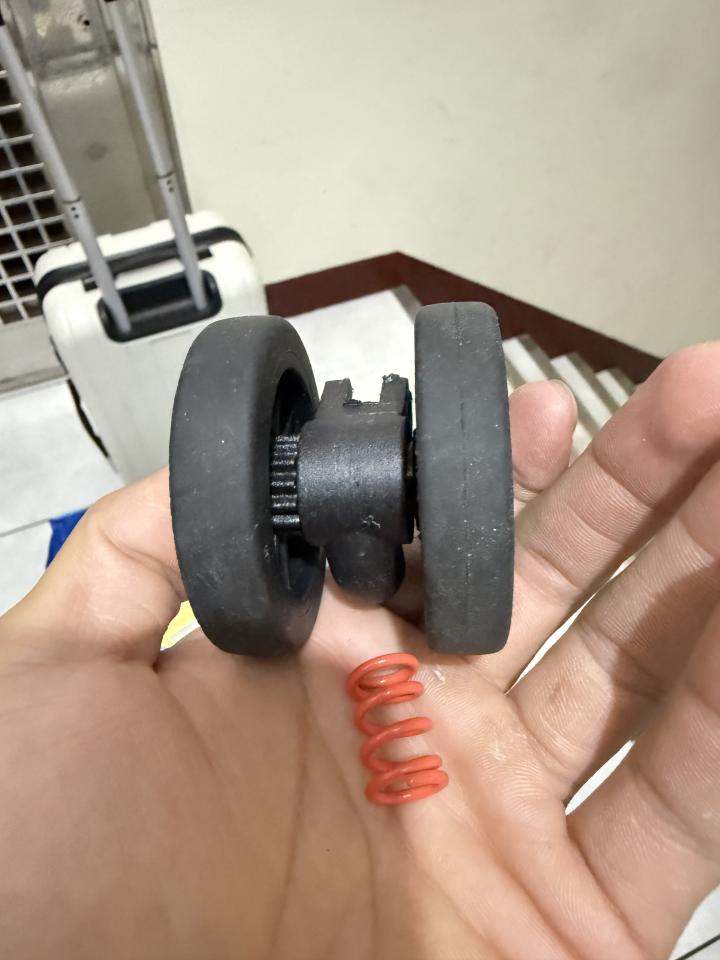 行李箱維修案件圖片