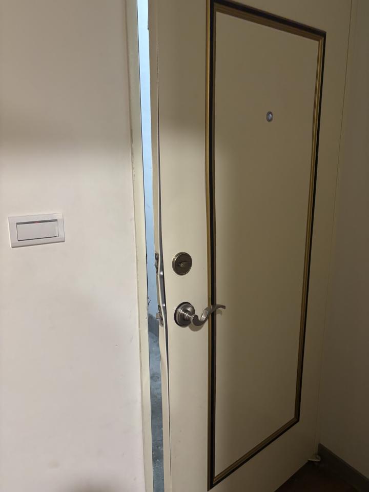 門片維修案件圖片