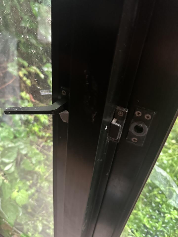 窗戶維修案件圖片
