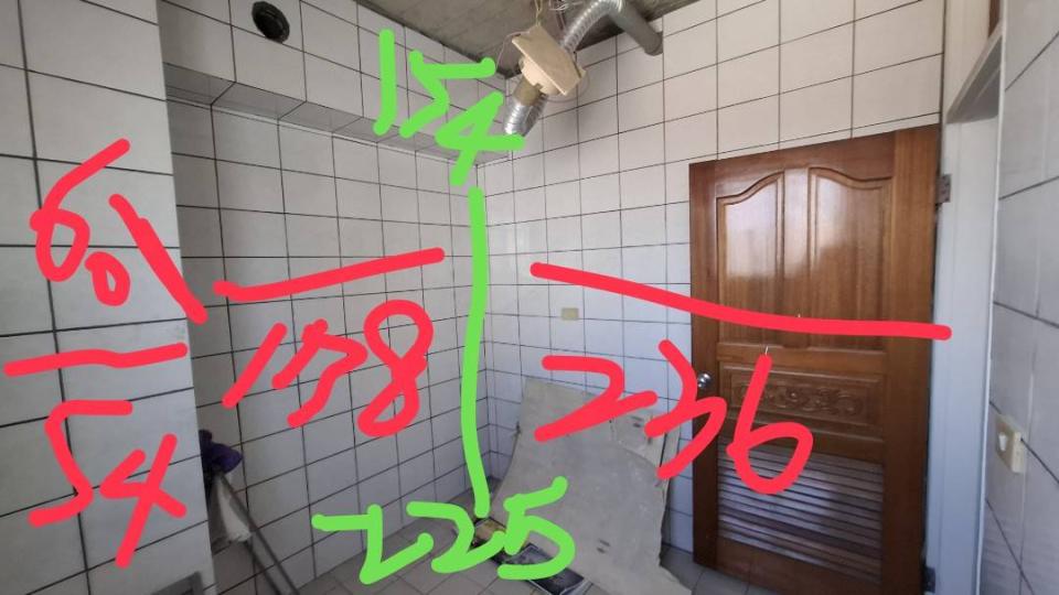 廁所隔間案件圖片