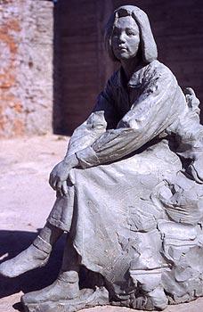 Art Beyond Limits - 凝望（1993，FRP，圓雕，58 &times; 36 &times; 81 cm）