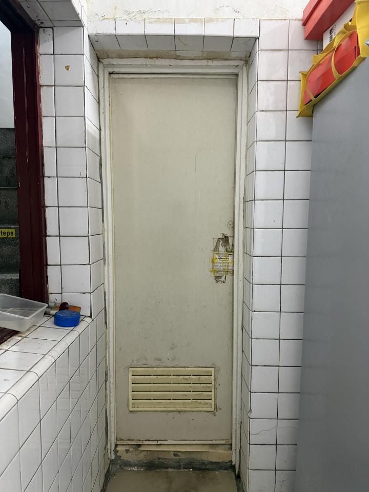 浴室門案件圖片