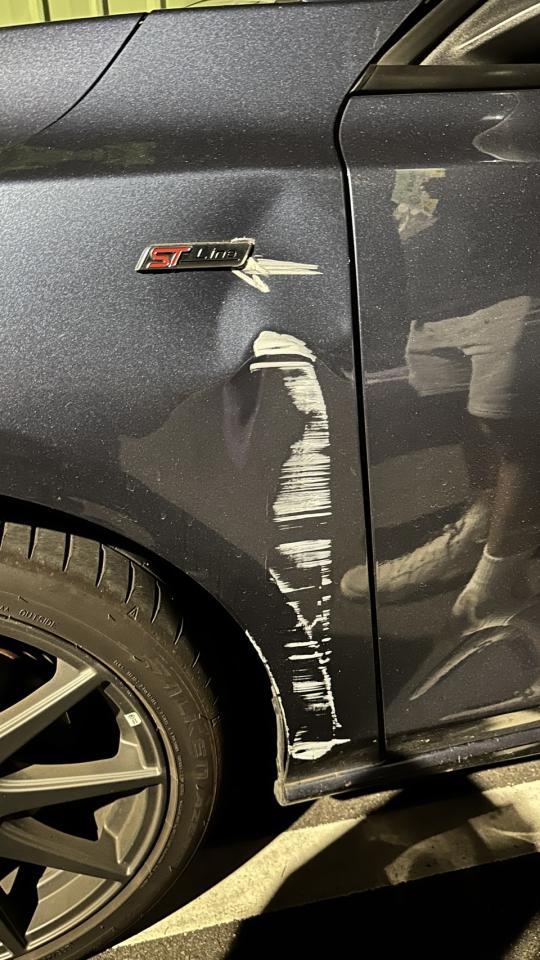 汽車板金烤漆案件圖片