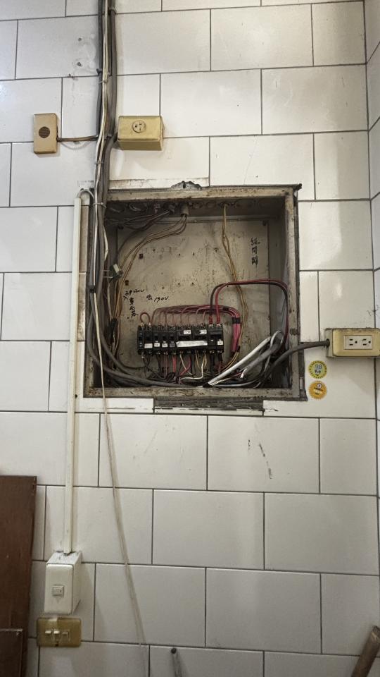 電動車充電樁安裝案件圖片