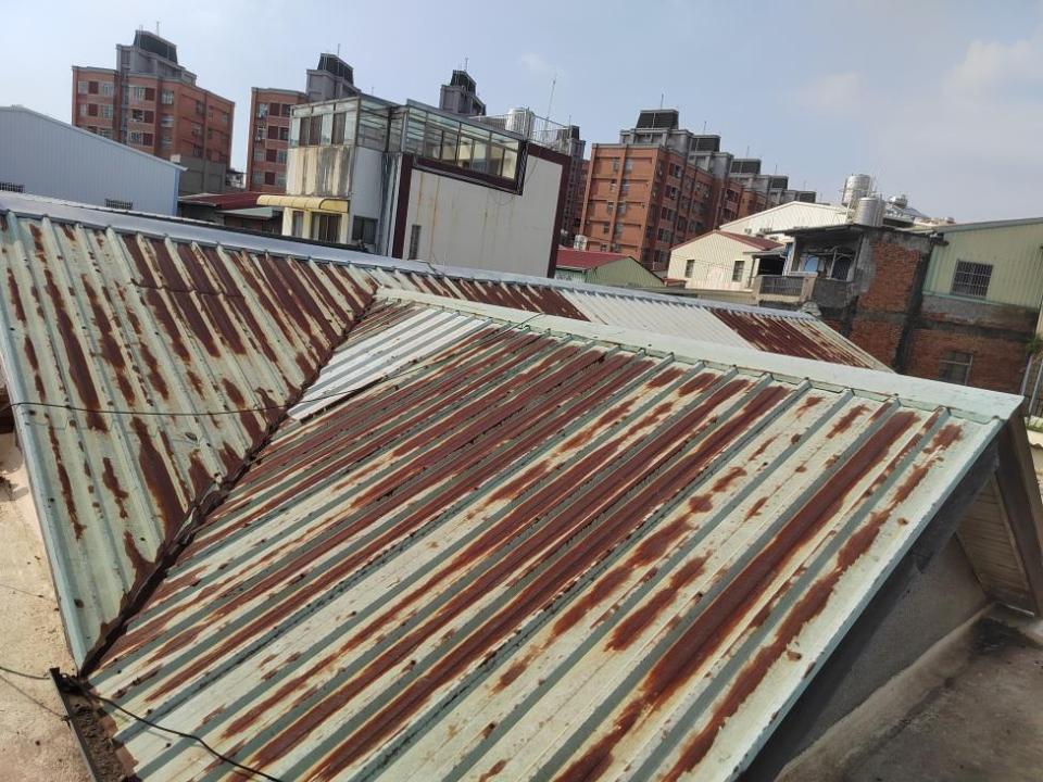 鐵皮屋頂案件圖片