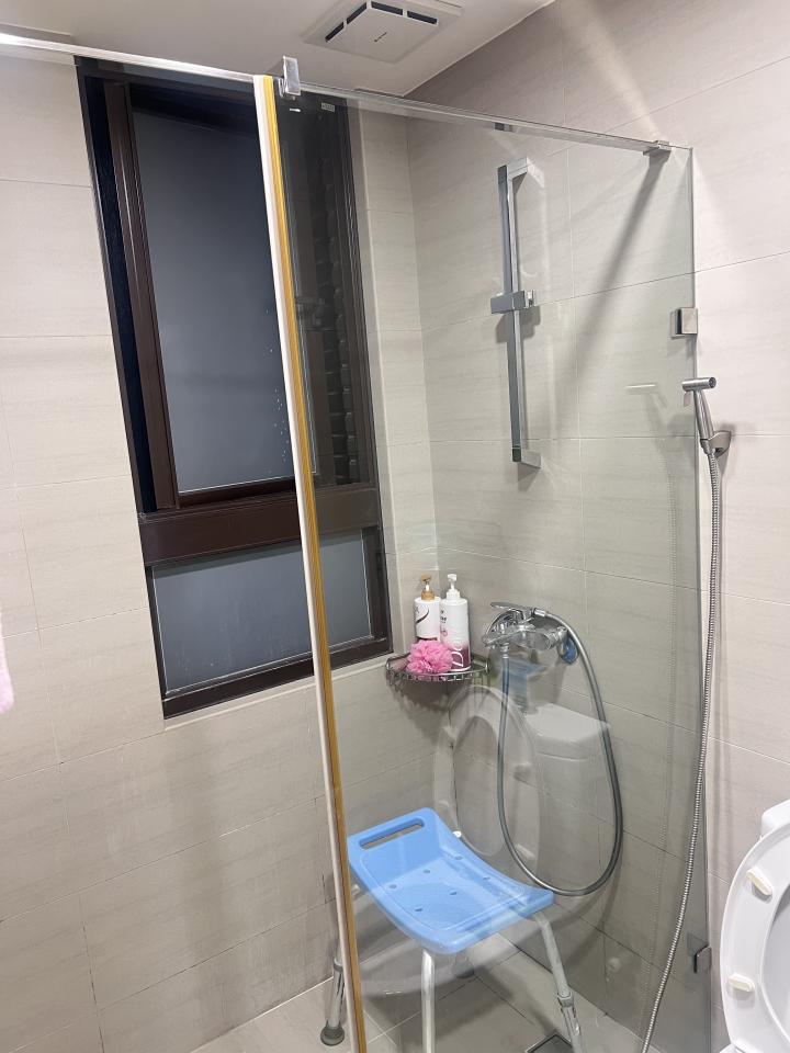 浴室門案件圖片
