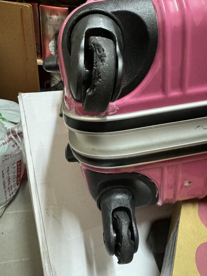 行李箱維修案件圖片