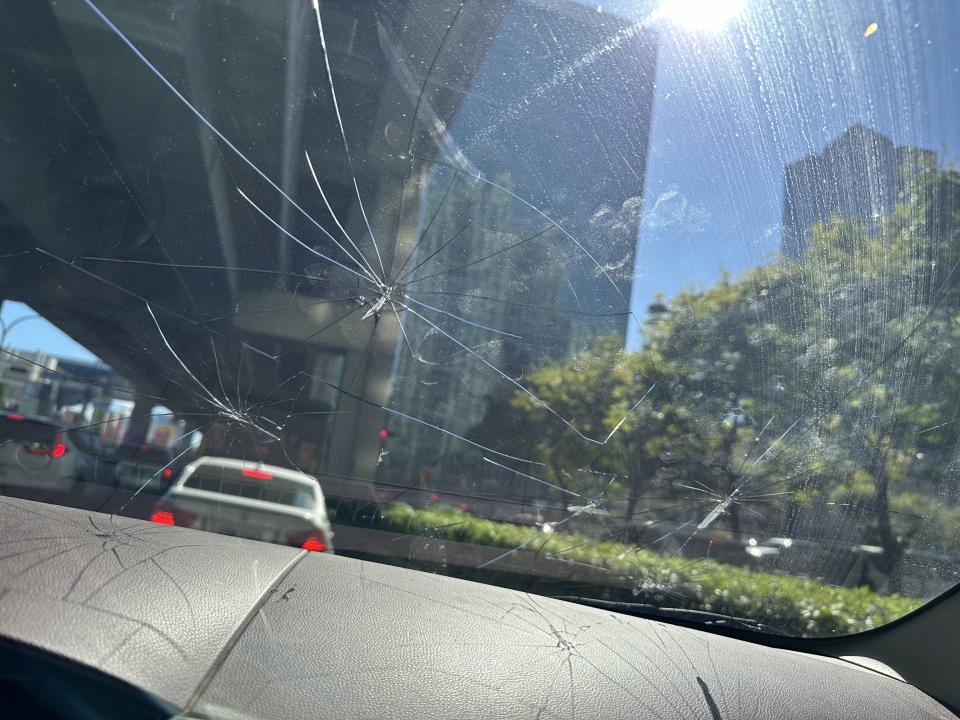汽車玻璃修補案件圖片