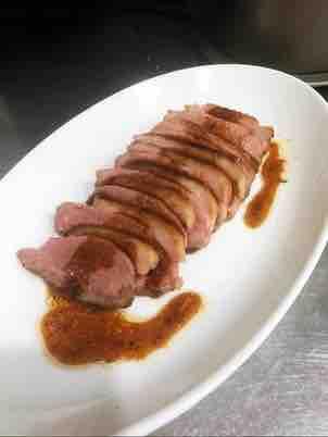 金玲 - 香煎鴨胸