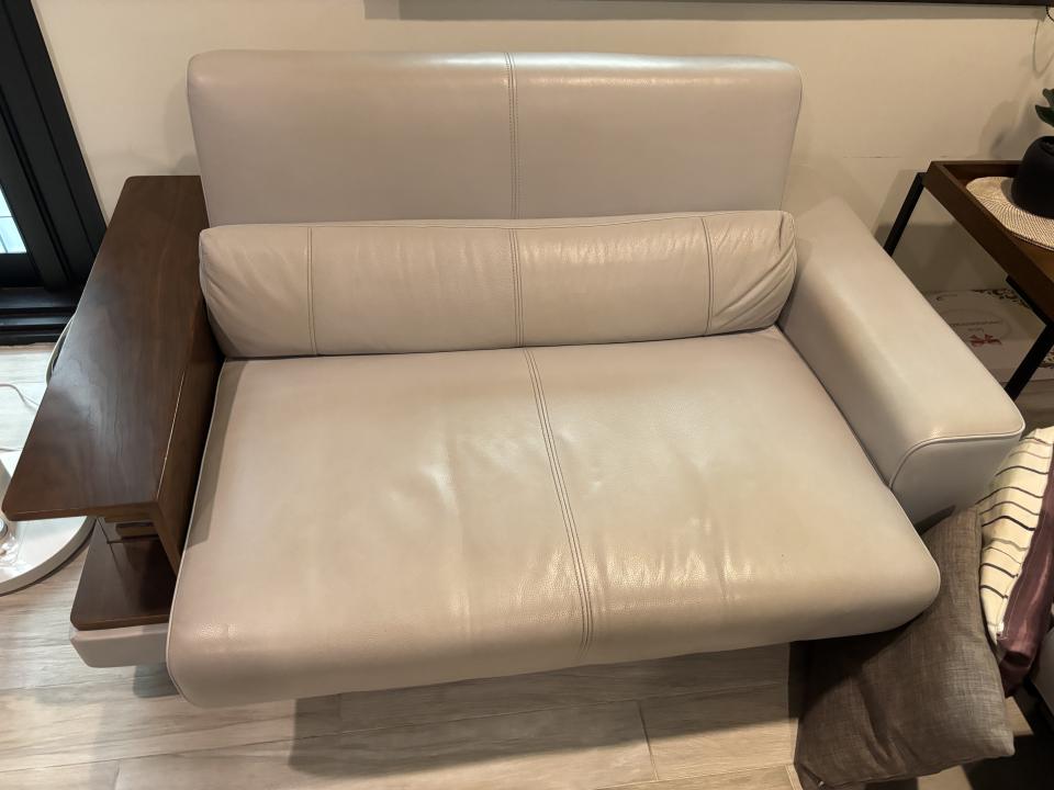 沙發修理案件圖片 沙發修理案件圖片