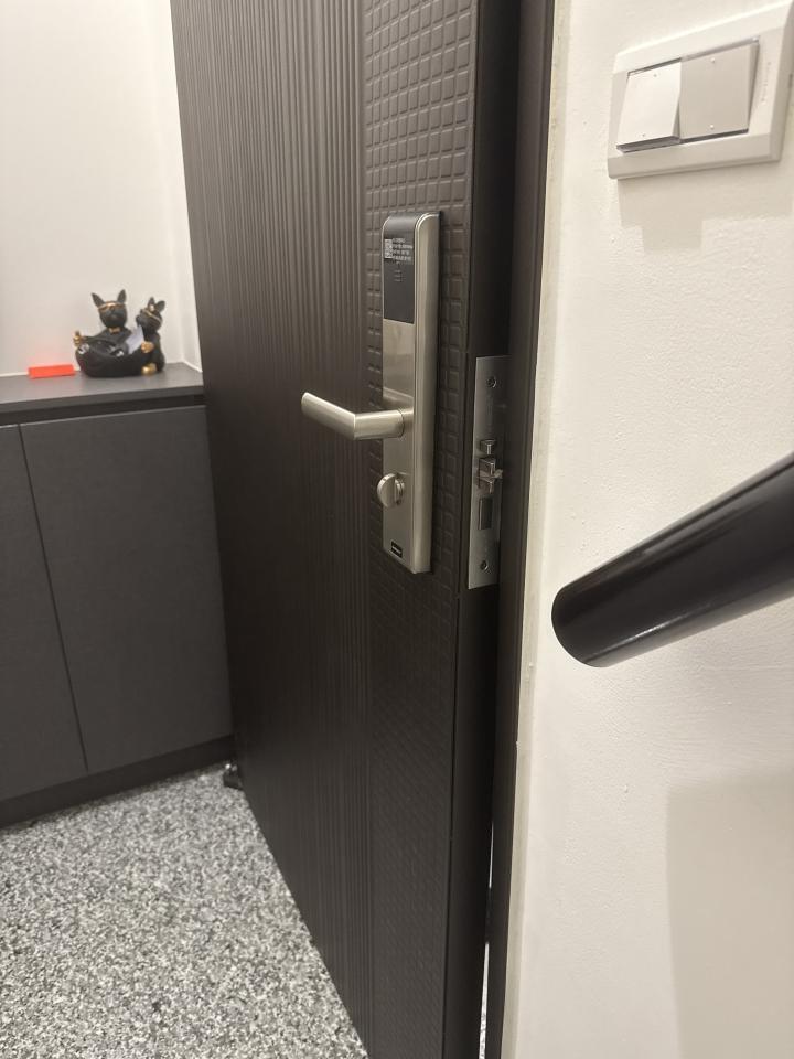 門片維修案件圖片