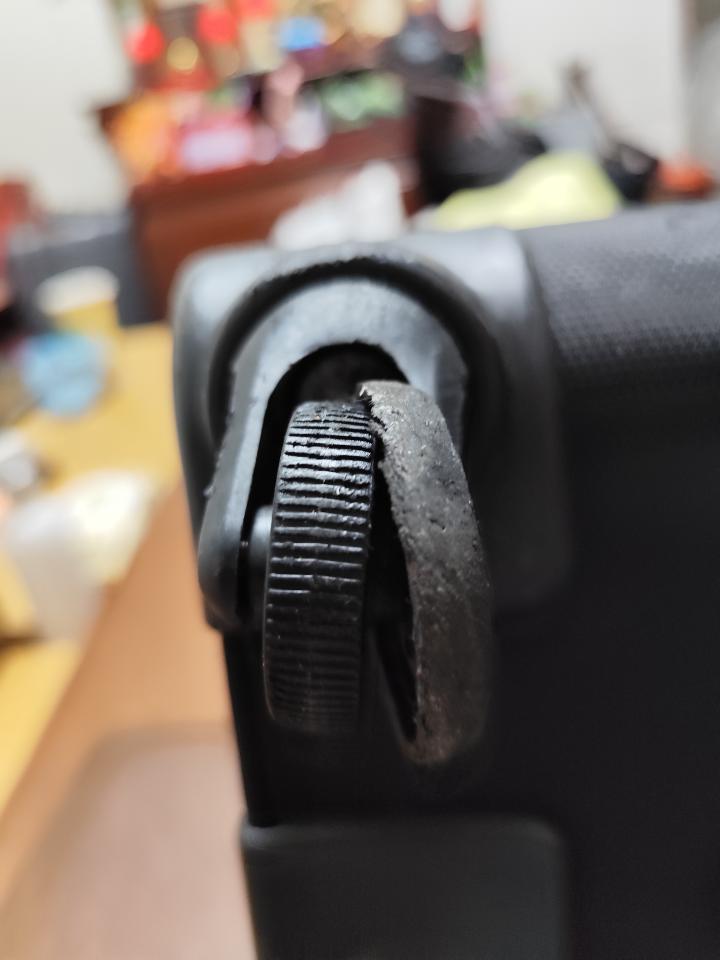 行李箱維修案件圖片
