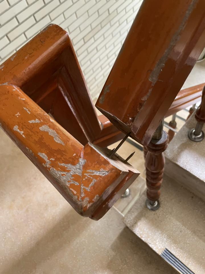 樓梯扶手案件圖片