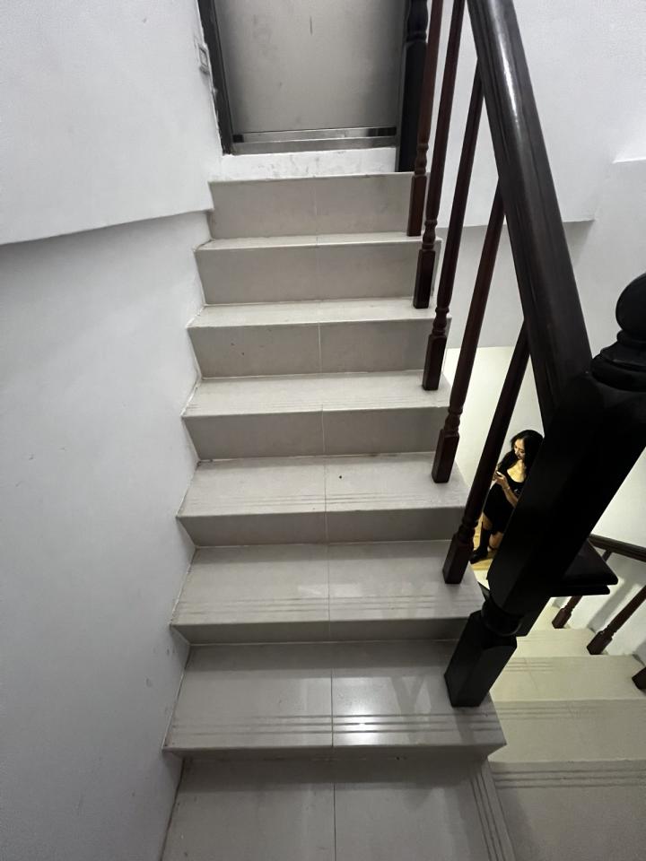 樓梯扶手案件圖片