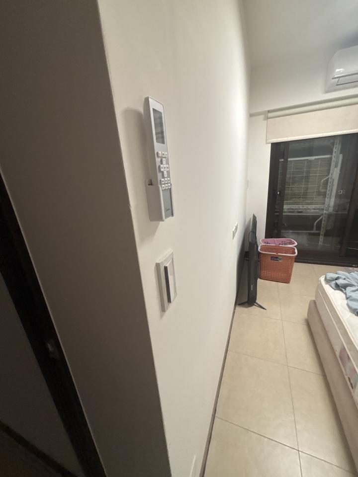 電視壁掛架安裝案件圖片 電視壁掛架安裝案件圖片