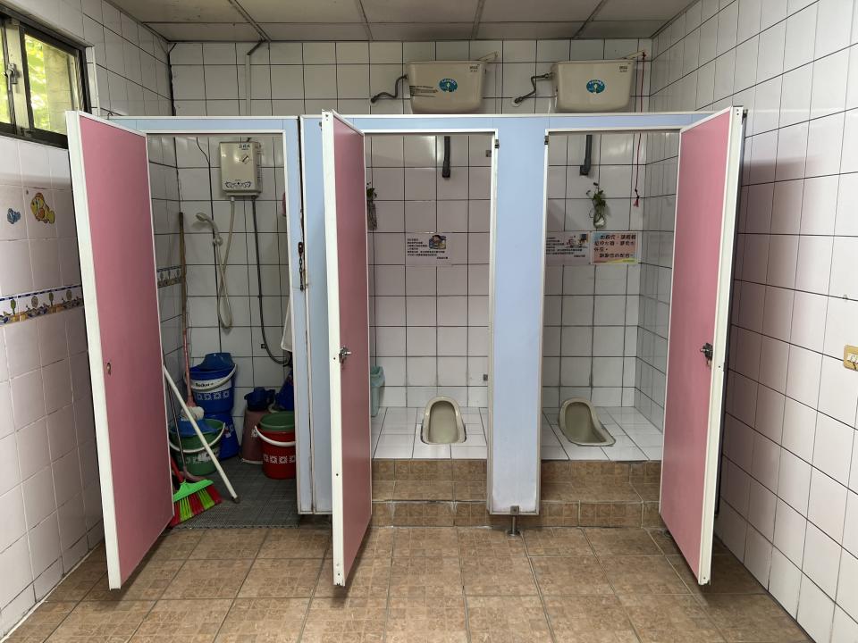 廁所隔間案件圖片 廁所隔間案件圖片