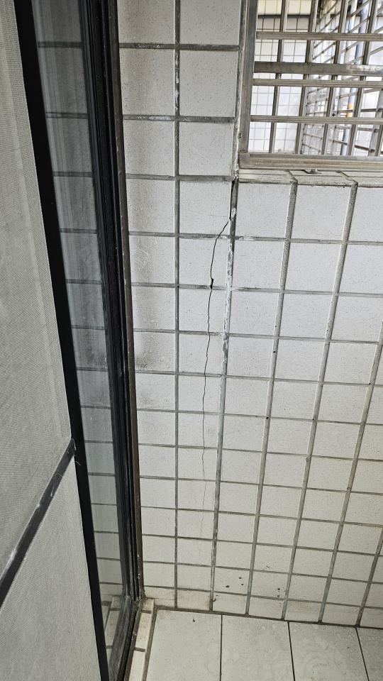 磁磚修補案件圖片 磁磚修補案件圖片