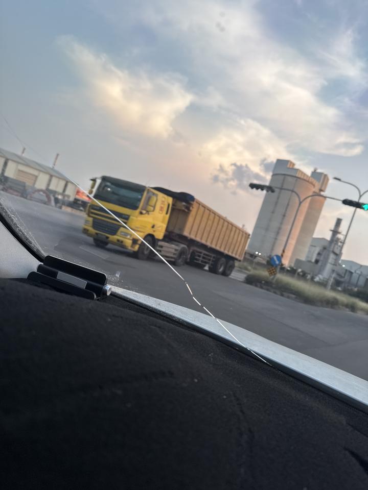 汽車玻璃修補案件圖片 汽車玻璃修補案件圖片