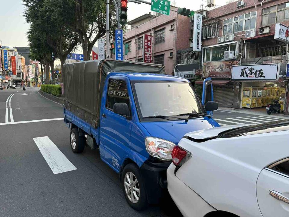 汽車板金烤漆案件圖片