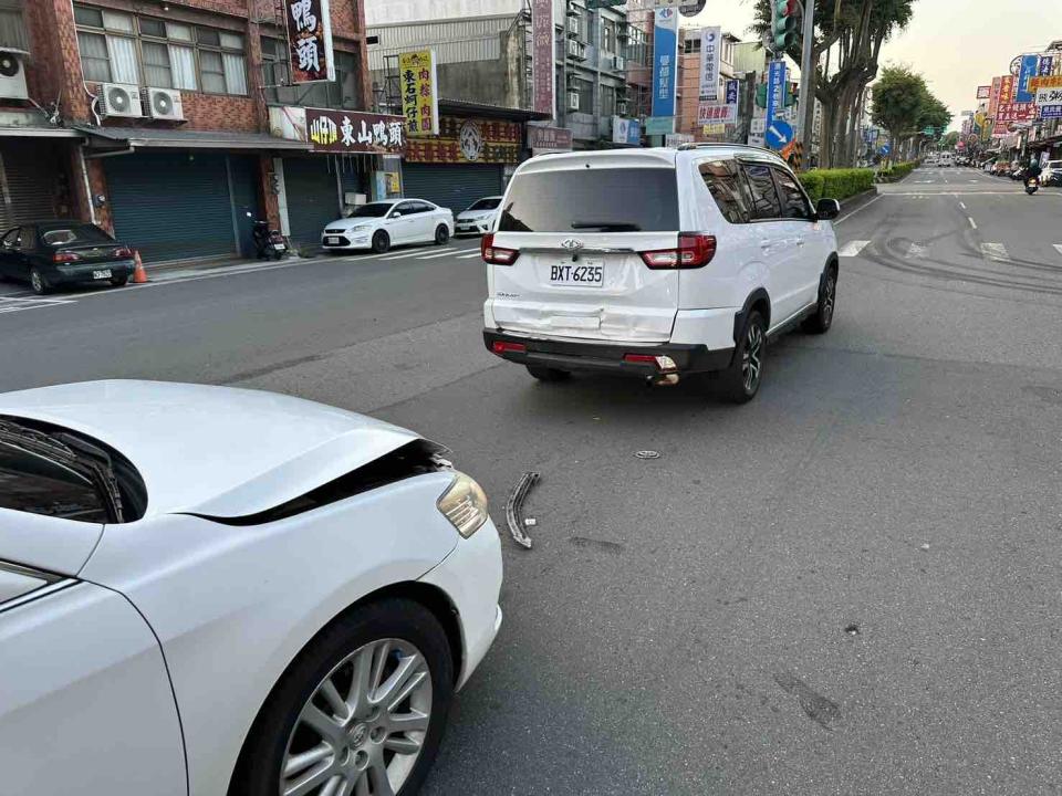 汽車板金烤漆案件圖片