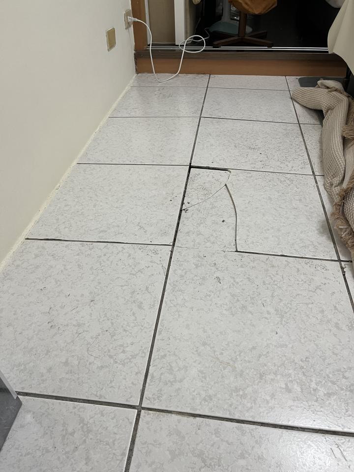 磁磚修補案件圖片 磁磚修補案件圖片