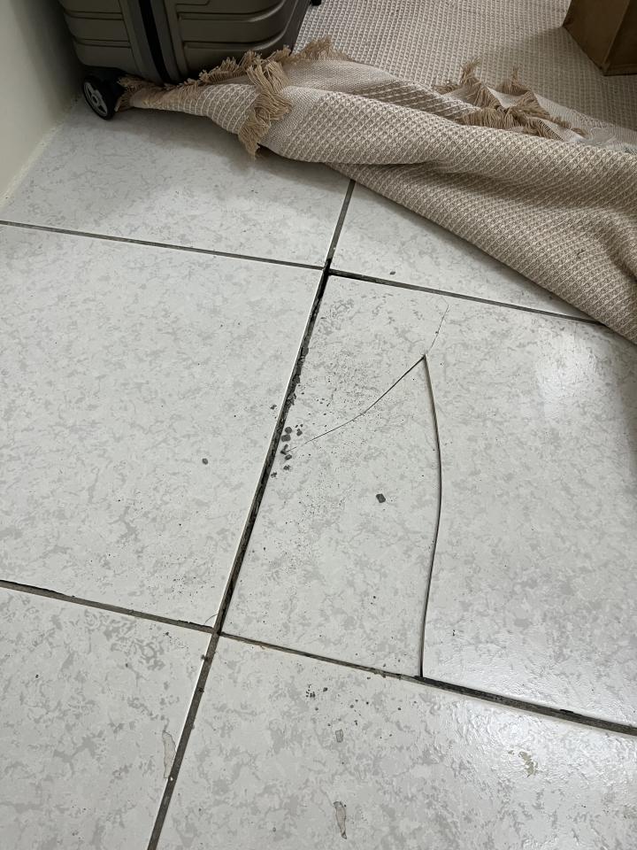 磁磚修補案件圖片 磁磚修補案件圖片