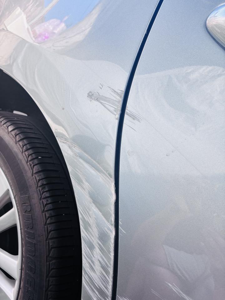 汽車板金烤漆案件圖片