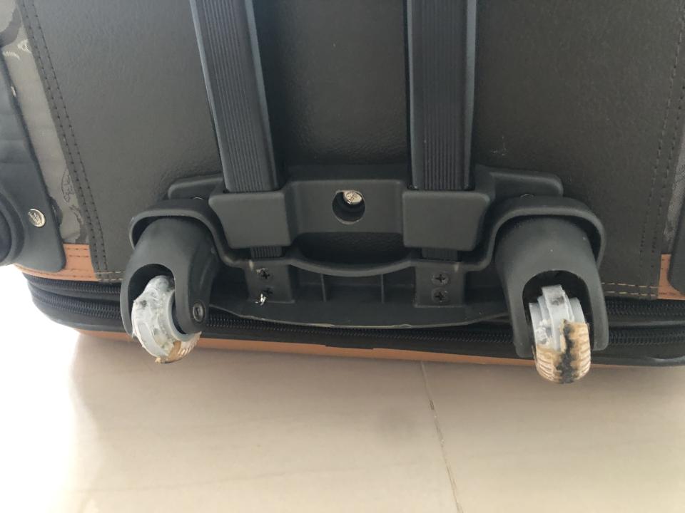 行李箱維修案件圖片