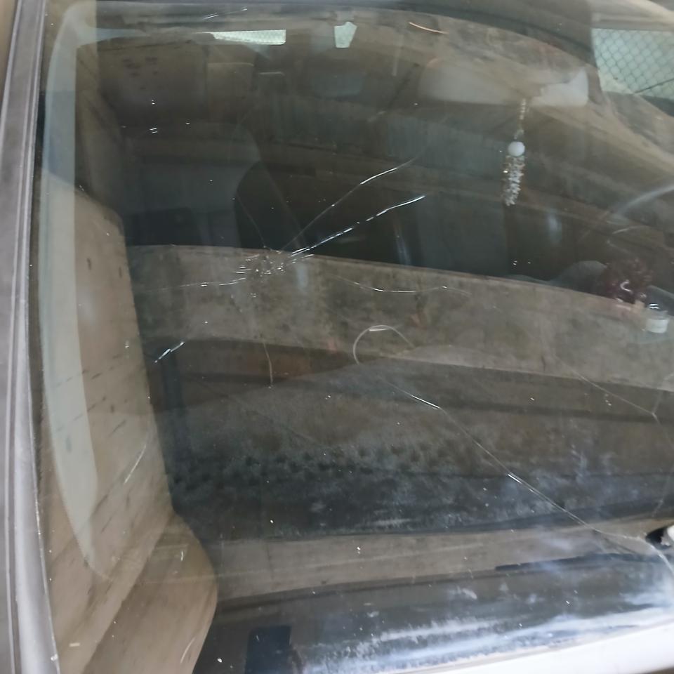 汽車玻璃修補案件圖片