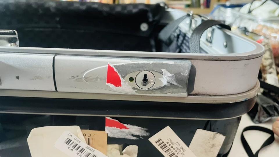 行李箱維修案件圖片