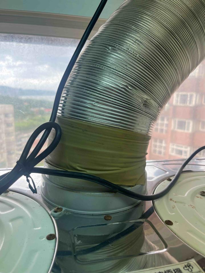 排油煙管安裝案件圖片 排油煙管安裝案件圖片