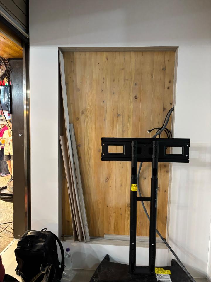 電視壁掛架安裝案件圖片