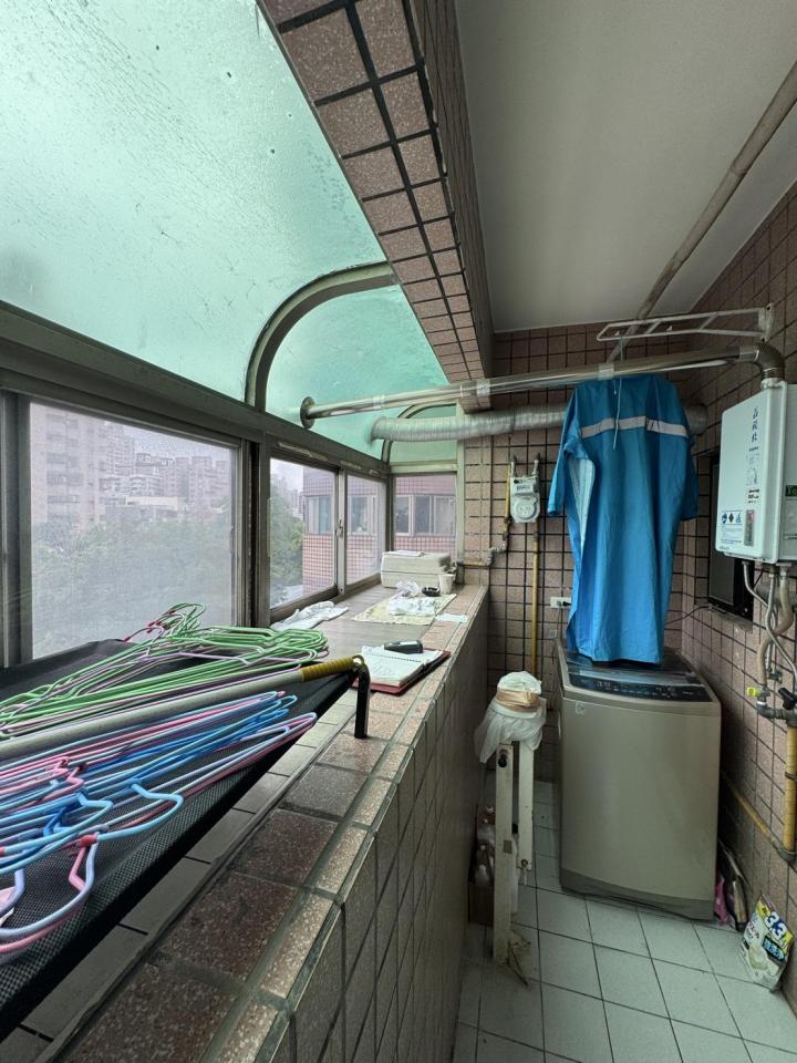 採光罩案件圖片