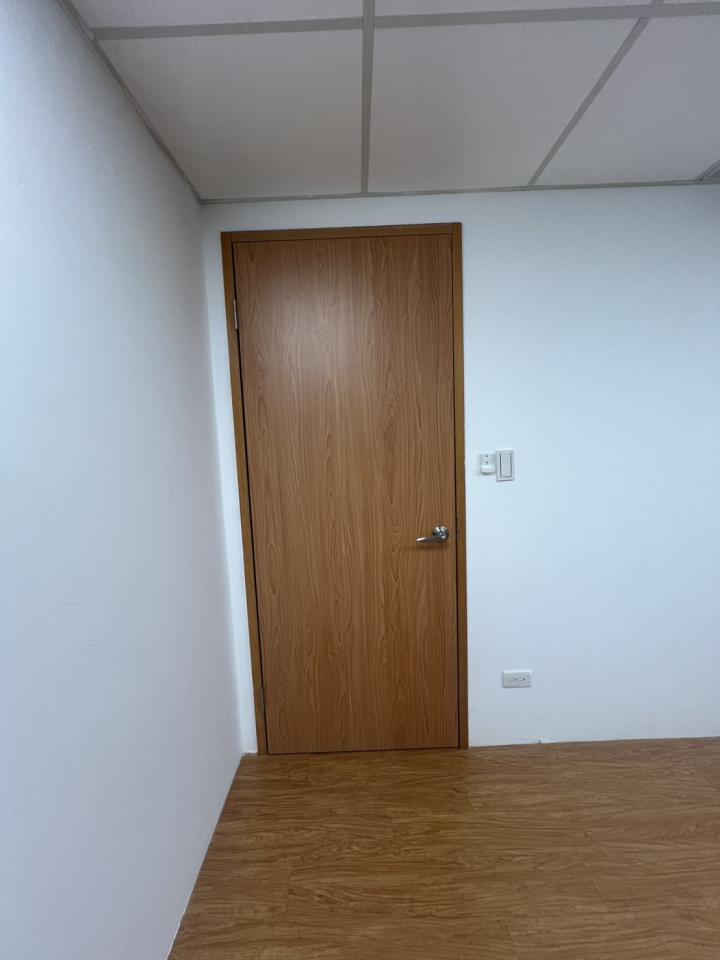 門片安裝案件圖片