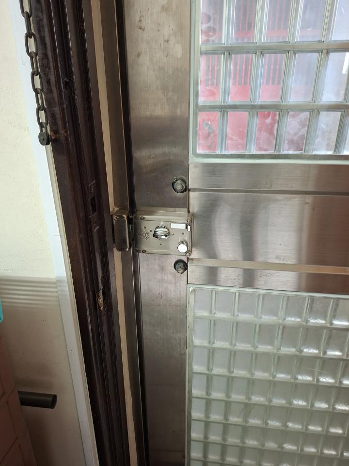 鐵門案件圖片 鐵門案件圖片