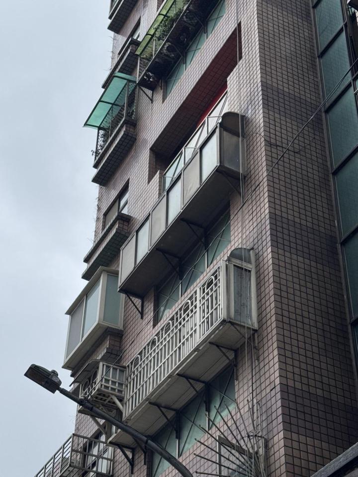 採光罩案件圖片