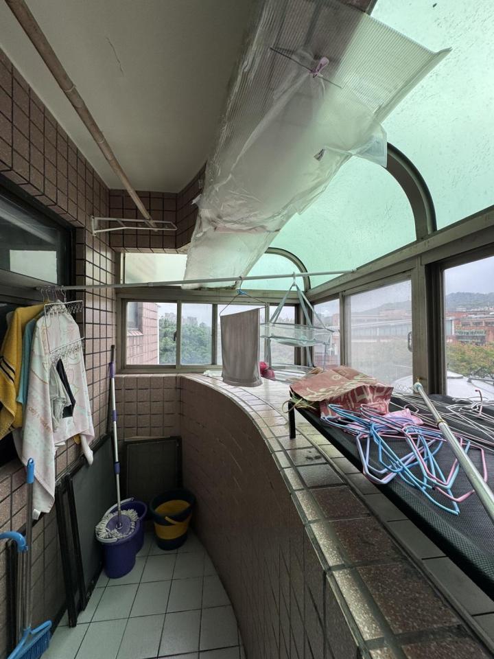 採光罩案件圖片