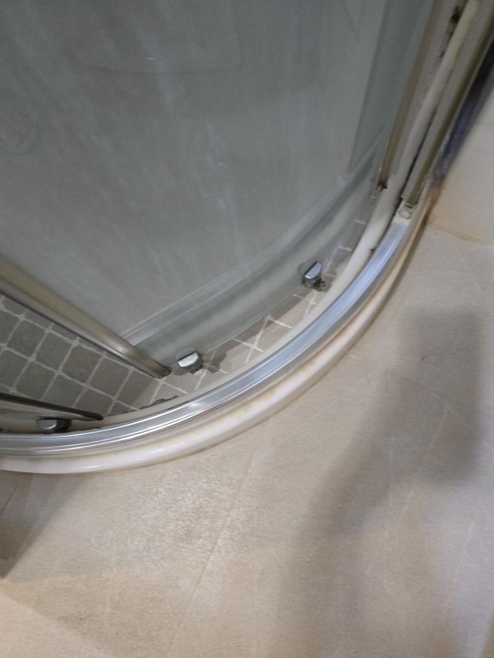 淋浴拉門安裝維修案件圖片