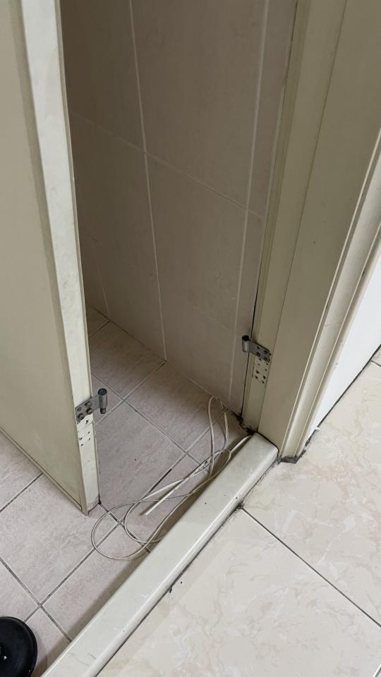 浴室門案件圖片 浴室門案件圖片