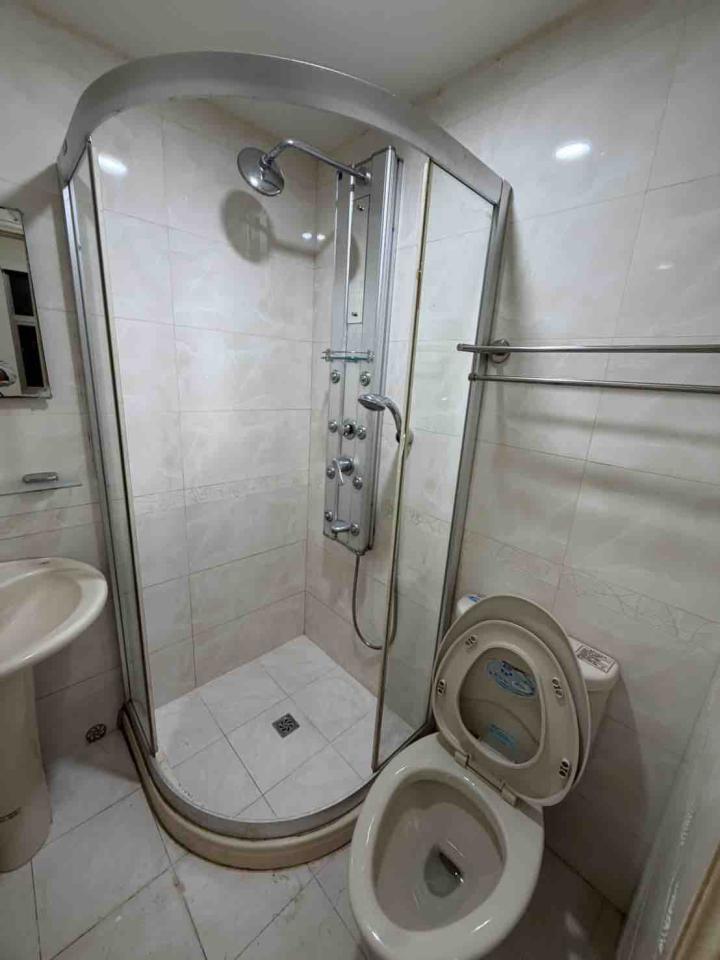 淋浴拉門安裝維修案件圖片