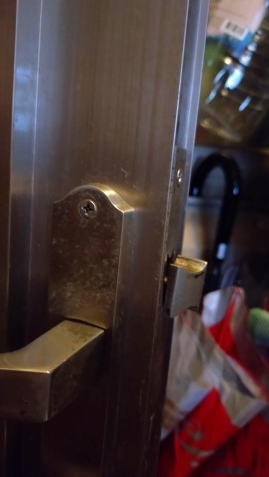 窗戶維修案件圖片