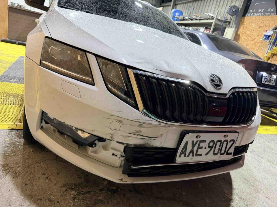 汽車板金烤漆案件圖片