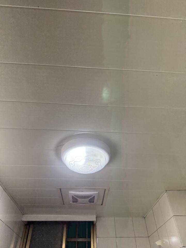 浴室抽風機安裝案件圖片 浴室抽風機安裝案件圖片