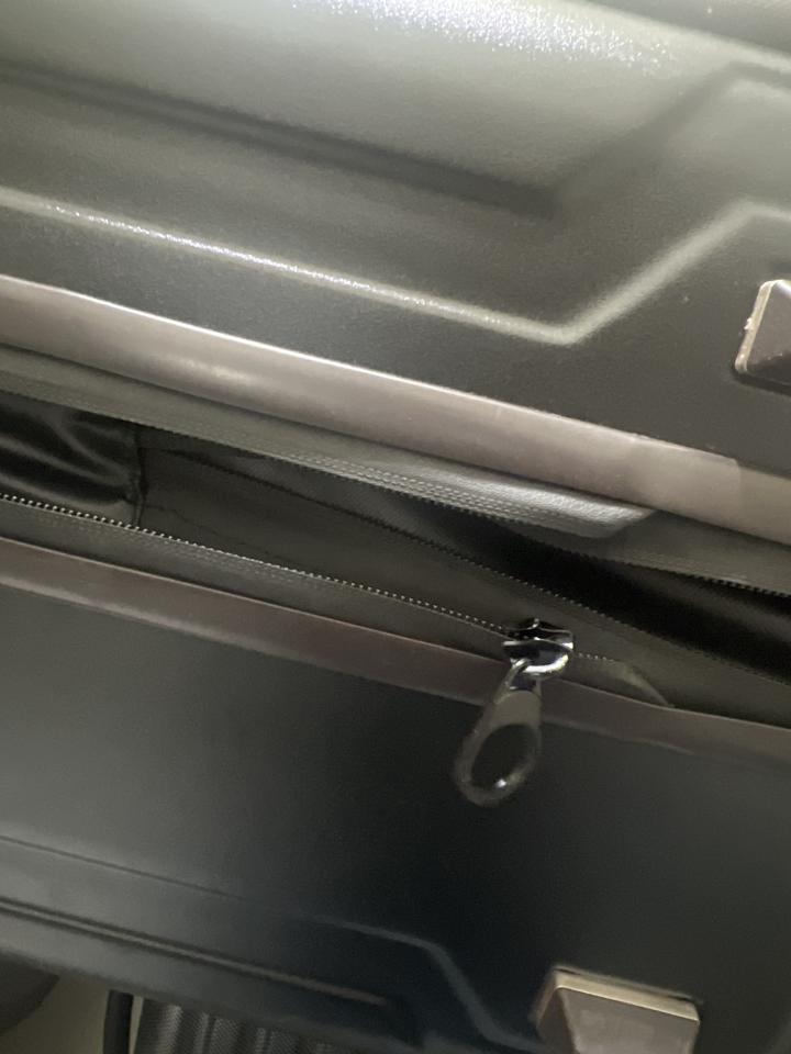 行李箱維修案件圖片