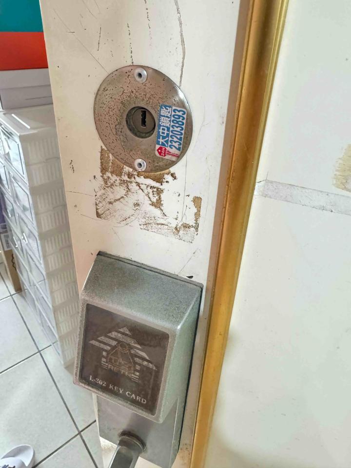 門片維修案件圖片