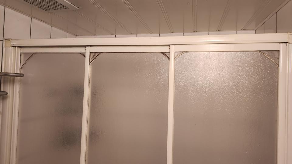 淋浴拉門安裝維修案件圖片