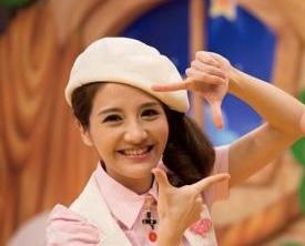 李宣榕 - 金鐘「烤箱讀書會」兒少節目的宣榕姐姐，從開播至今已有十三年多，讓伴讀生活進入家庭