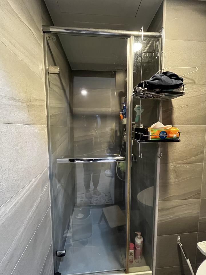 淋浴拉門安裝維修案件圖片