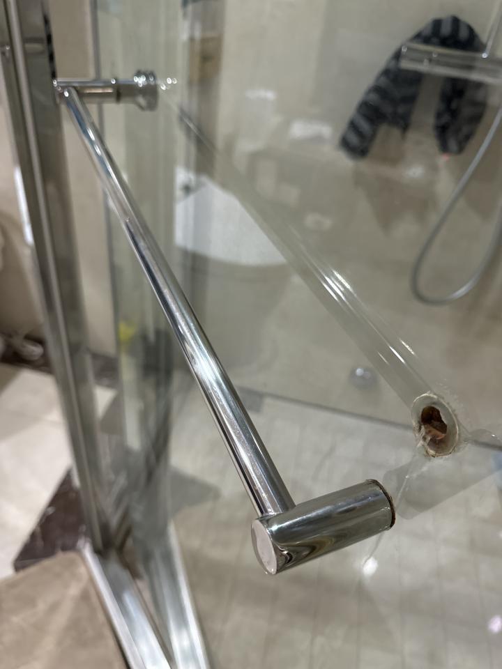 淋浴拉門安裝維修案件圖片