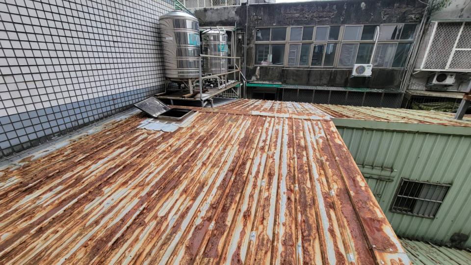 鐵皮屋頂案件圖片